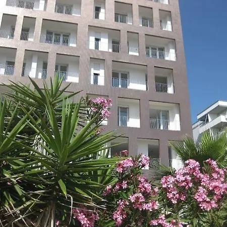 Apartment Merville_beachfront *